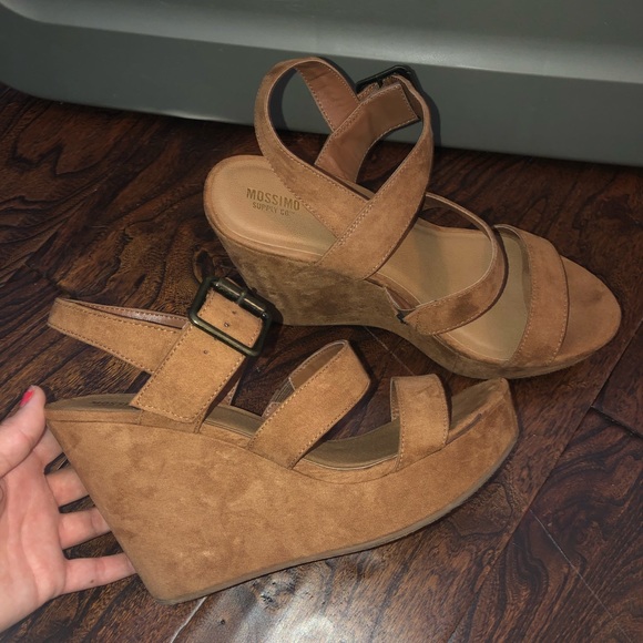 wedge - Picture 2 of 5